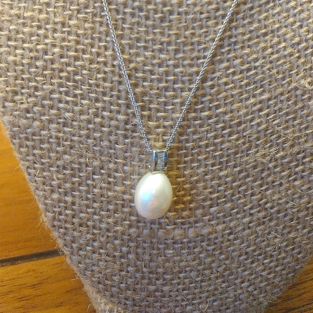 14k Solid White Gold Necklace With 14k Gold Pendant & 9mm Genuine Pearl Quartz - Picture 3 of 13